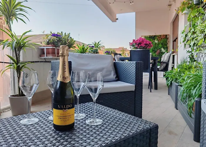 La Dolce Of Via Veneto - Prestigious With Wonderful Terrace In The Historic Center דירה *