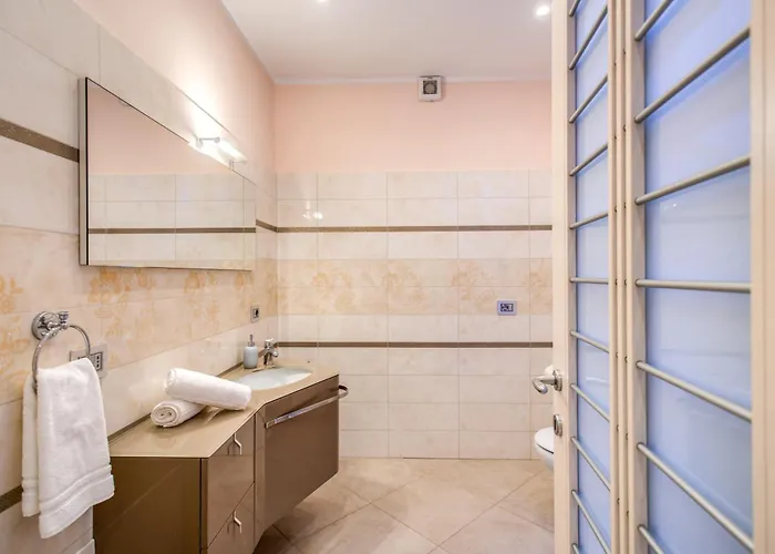 La Dolce Of Via Veneto - Prestigious With Wonderful Terrace In The Historic Center *
