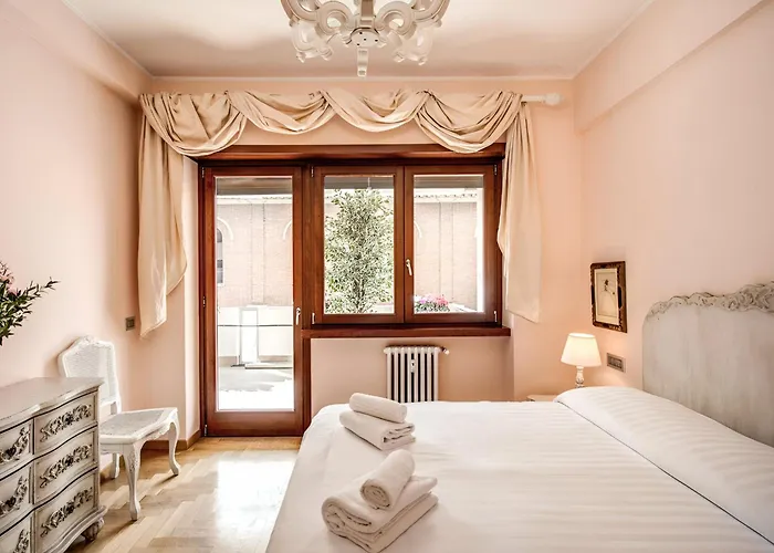 La Dolce Of Via Veneto - Prestigious With Wonderful Terrace In The Historic Center